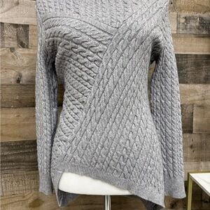 Elegant Gray Cable Knit Turtleneck Sweater